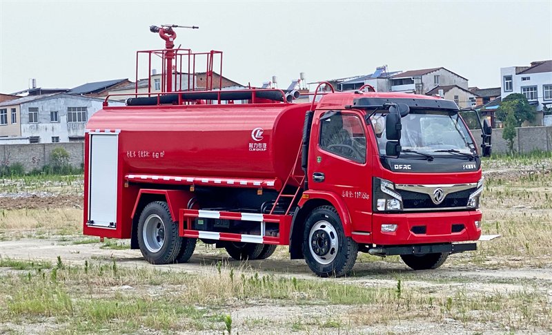 消防车科普：不止会喷水的移动救援堡垒